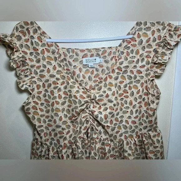 Mod Cloth Molly Bracken Size Large Cream Gold Foil Ruffle Fall V-Neck Blouse - Picture 5 of 12